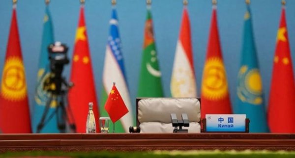 日昇配资 中国中亚关系升温，西方给俄罗斯吹耳边风，克宫3字表态有深意